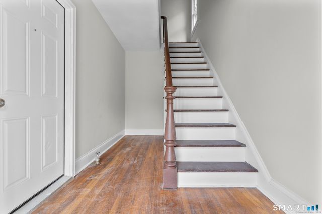 16 Oak Street, Norwich, CT 06360