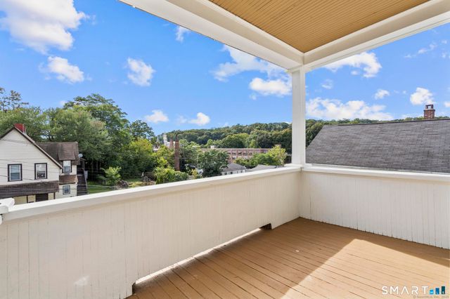 16 Oak Street, Norwich, CT 06360