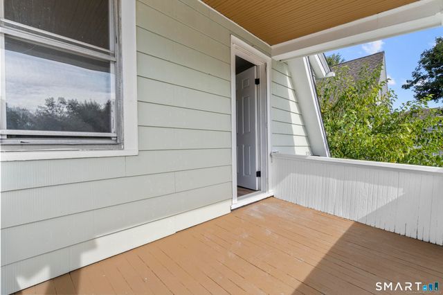 16 Oak Street, Norwich, CT 06360