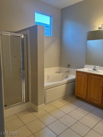 9158 Aqueduct Street, Las Vegas, NV 89123