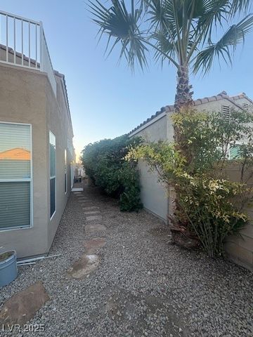 9158 Aqueduct Street, Las Vegas, NV 89123