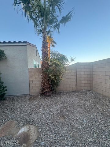 9158 Aqueduct Street, Las Vegas, NV 89123