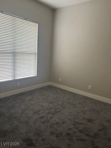 9158 Aqueduct Street, Las Vegas, NV 89123