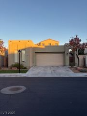9158 Aqueduct Street, Las Vegas, NV 89123