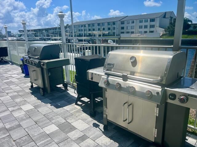 108 Paradise Harbour Boulevard 209, North Palm Beach, FL 33408