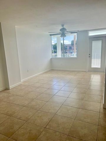 108 Paradise Harbour Boulevard 209, North Palm Beach, FL 33408