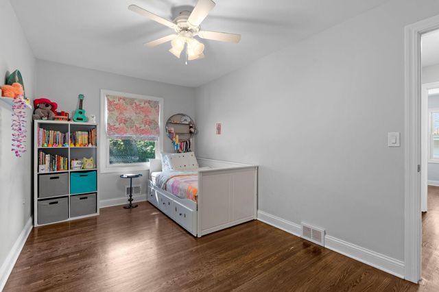 2652 Florida Avenue S, Saint Louis Park, MN 55426