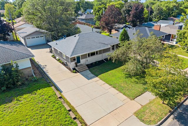 2652 Florida Avenue S, Saint Louis Park, MN 55426
