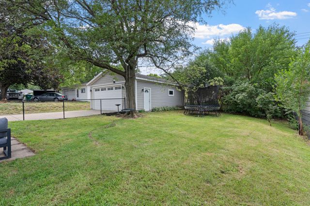 2652 Florida Avenue S, Saint Louis Park, MN 55426