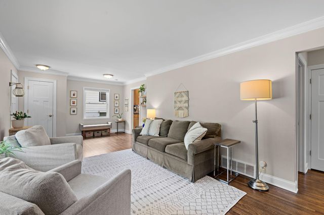 2652 Florida Avenue S, Saint Louis Park, MN 55426