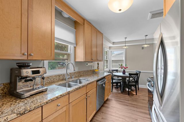 2652 Florida Avenue S, Saint Louis Park, MN 55426