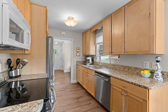 2652 Florida Avenue S, Saint Louis Park, MN 55426