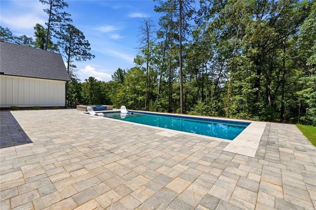 41 Birmingham Road, Ball Ground, GA 30107