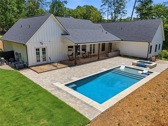 41 Birmingham Road, Ball Ground, GA 30107