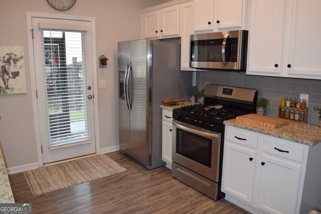 17 Ulsh Park Drive, Newnan, GA 30265