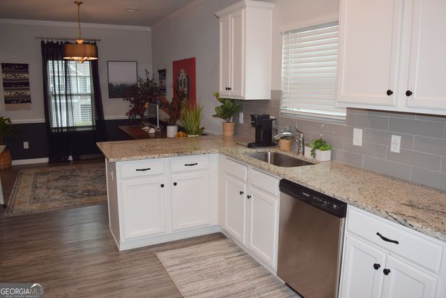 17 Ulsh Park Drive, Newnan, GA 30265