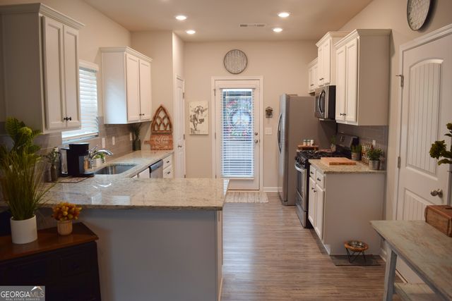 17 Ulsh Park Drive, Newnan, GA 30265