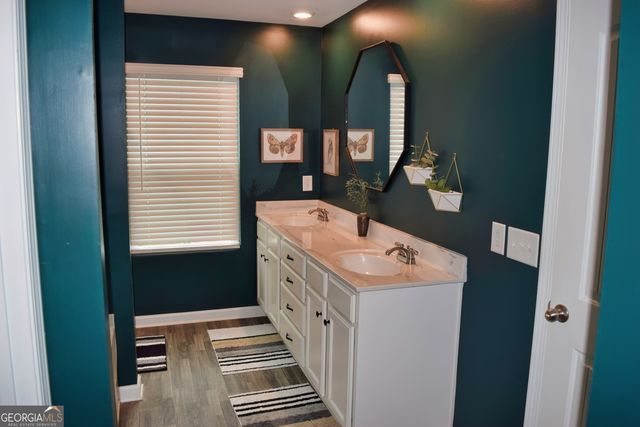 17 Ulsh Park Drive, Newnan, GA 30265