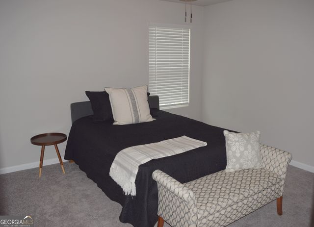 17 Ulsh Park Drive, Newnan, GA 30265
