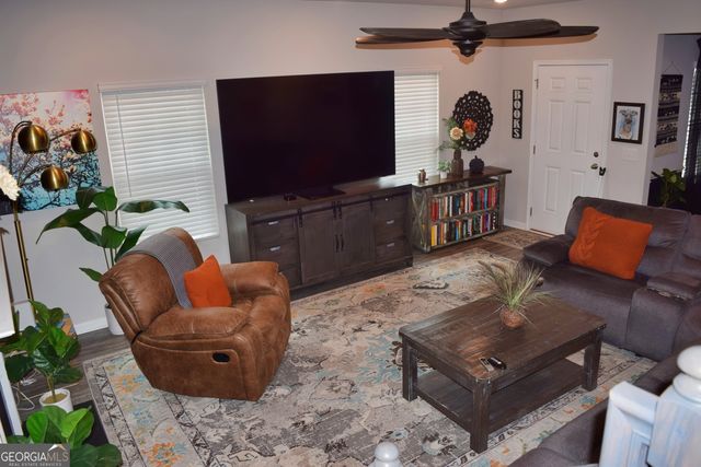 17 Ulsh Park Drive, Newnan, GA 30265