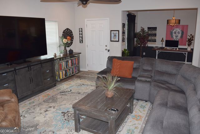 17 Ulsh Park Drive, Newnan, GA 30265