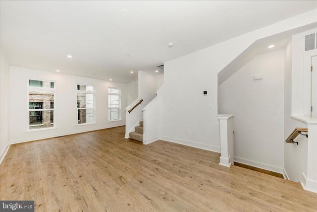 5410 GOSHAWK ALY, Bethesda, MD 20816