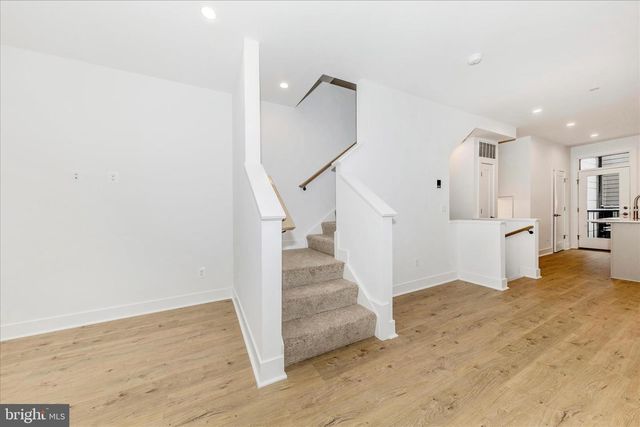 5410 GOSHAWK ALY, Bethesda, MD 20816