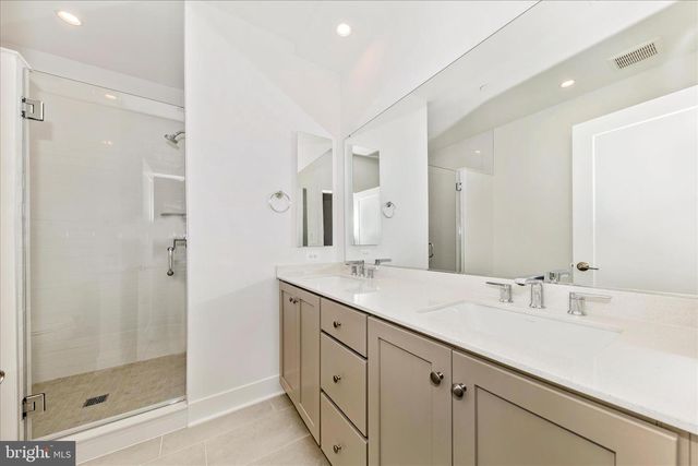 5410 GOSHAWK ALY, Bethesda, MD 20816