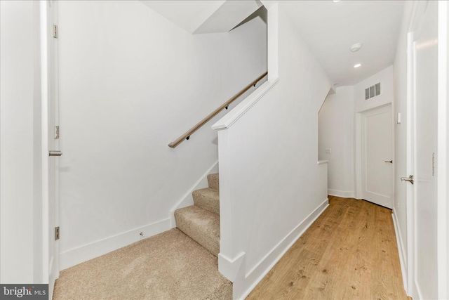 5410 GOSHAWK ALY, Bethesda, MD 20816