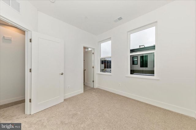 5410 GOSHAWK ALY, Bethesda, MD 20816