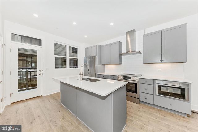 5410 GOSHAWK ALY, Bethesda, MD 20816