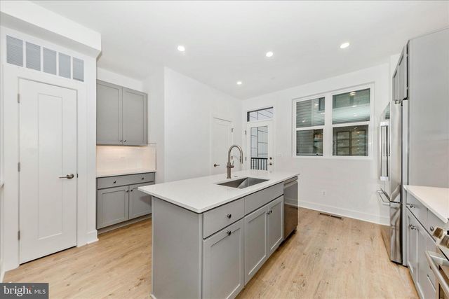 5410 GOSHAWK ALY, Bethesda, MD 20816