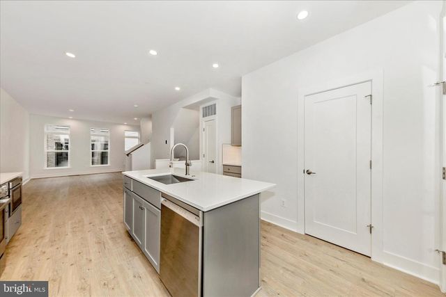 5410 GOSHAWK ALY, Bethesda, MD 20816