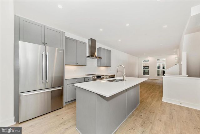 5410 GOSHAWK ALY, Bethesda, MD 20816