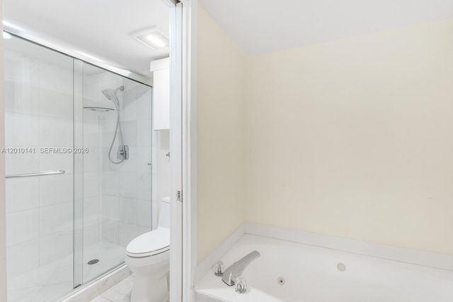 3500 Mystic Pointe Dr 302, Aventura, FL 33180