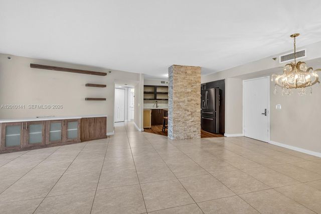 3500 Mystic Pointe Dr 302, Aventura, FL 33180