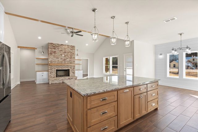 225 STONEBROOK CT, Gilmer, TX 75640