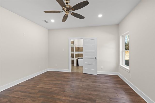 225 STONEBROOK CT, Gilmer, TX 75640