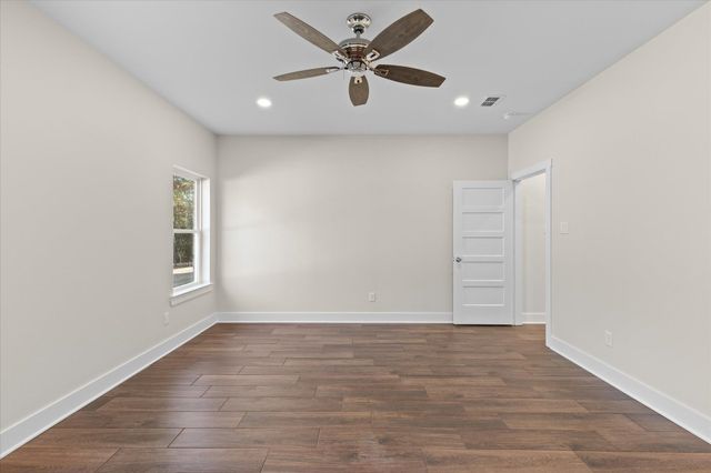 225 STONEBROOK CT, Gilmer, TX 75640