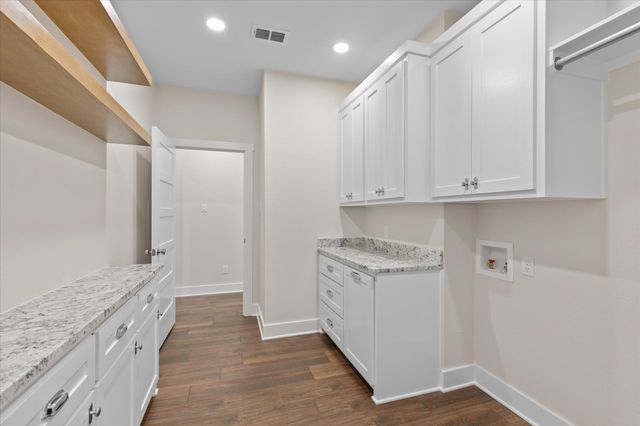 225 STONEBROOK CT, Gilmer, TX 75640