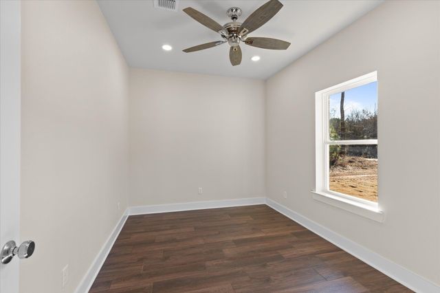 225 STONEBROOK CT, Gilmer, TX 75640