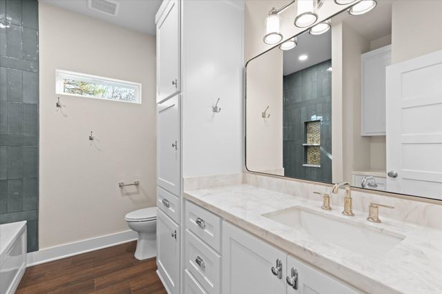 225 STONEBROOK CT, Gilmer, TX 75640