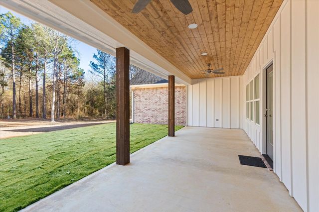 225 STONEBROOK CT, Gilmer, TX 75640