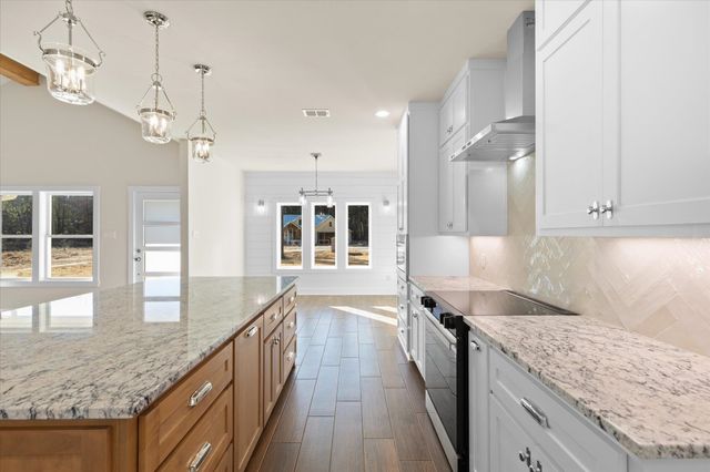 225 STONEBROOK CT, Gilmer, TX 75640