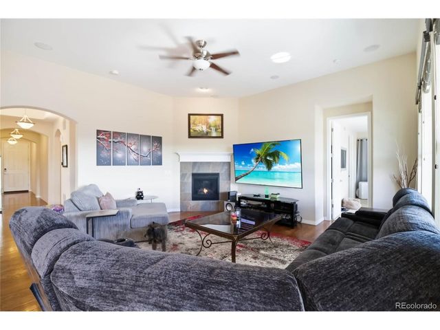 898 Eveningsong Dr, Castle Rock, CO 80104