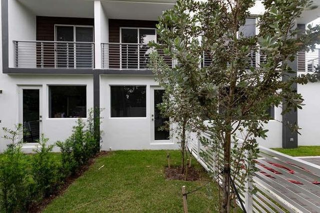 700 NE 14th Avenue 206, Fort Lauderdale, FL 33304