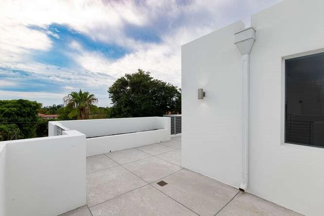 700 NE 14th Avenue 206, Fort Lauderdale, FL 33304