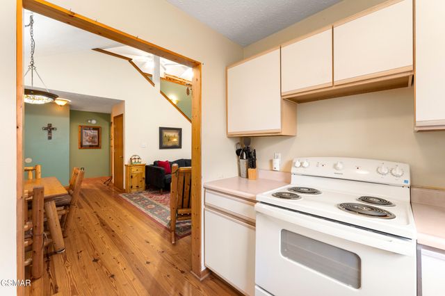 813 S New Era Road, Sevierville, TN 37862