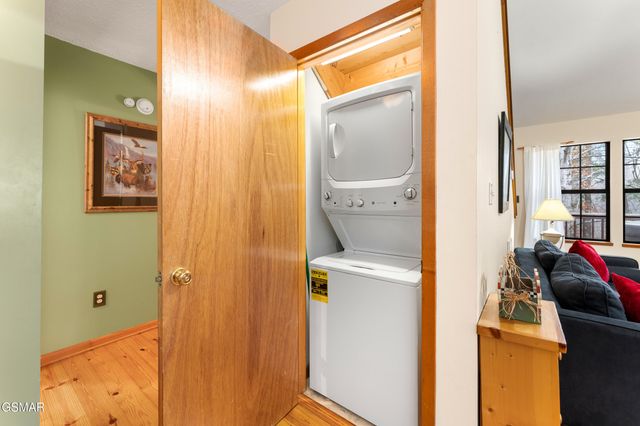 813 S New Era Road, Sevierville, TN 37862