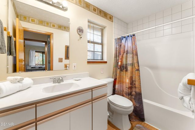 813 S New Era Road, Sevierville, TN 37862